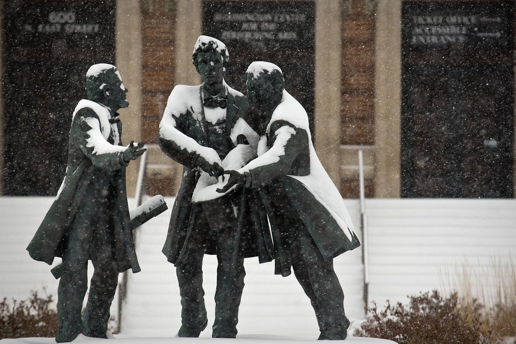 011319-blm-loc-19snow